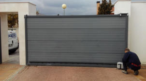 puerta electrica con motor de cremallera